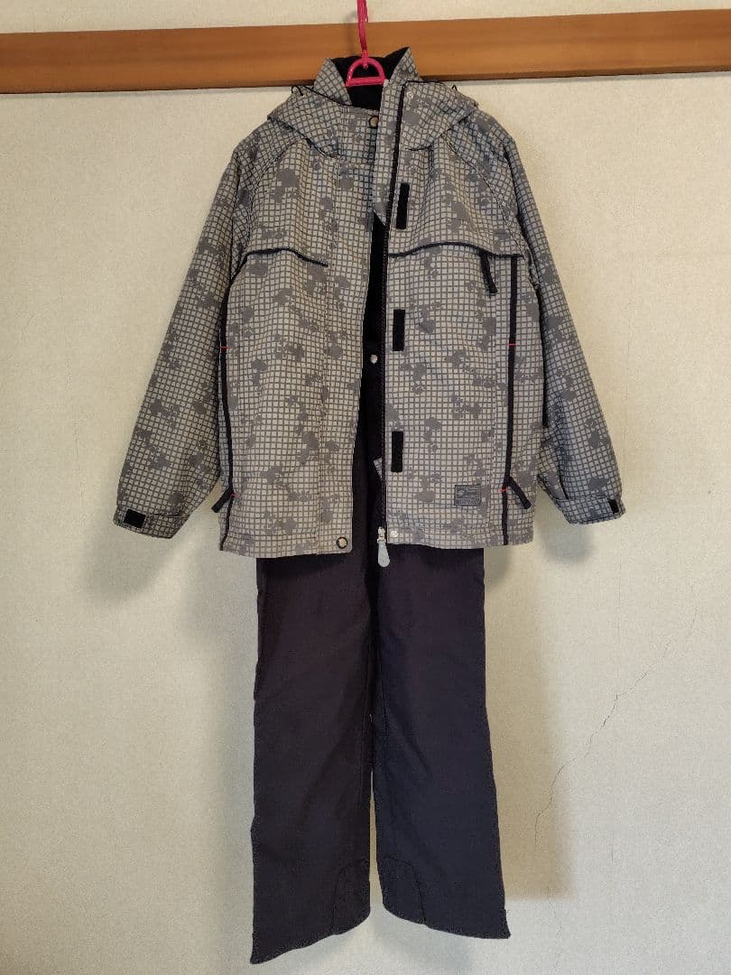 【美品 日本製】スヌーピー&ウッドストック柄のレディーススキーウェア(上下)