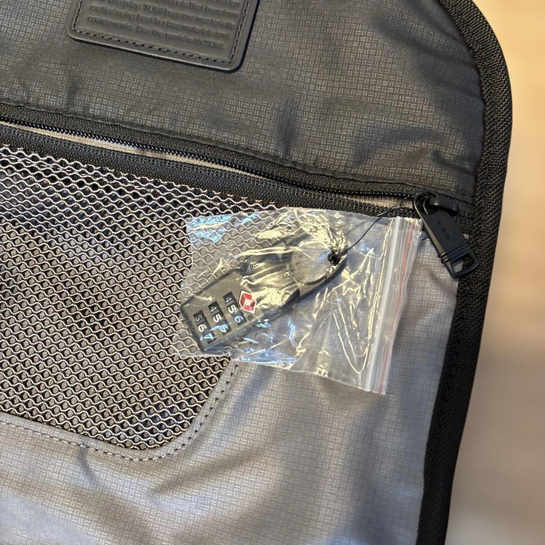 TUMI ガーメントバッグ 黒 ハンガー付き