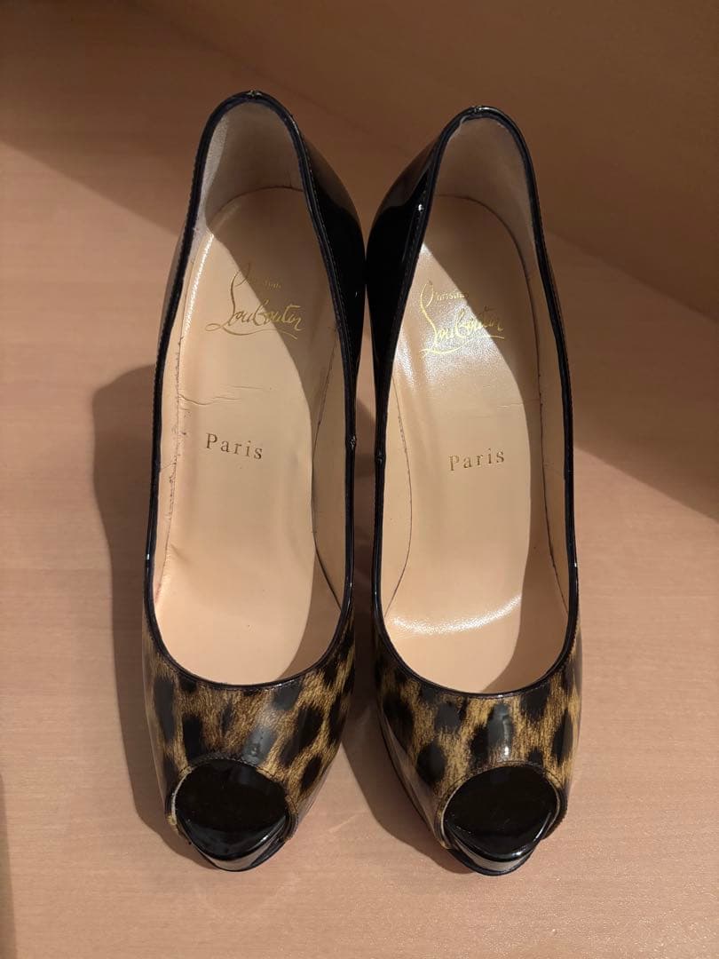 Christian Louboutin ヒョウ柄オープントゥハイヒール