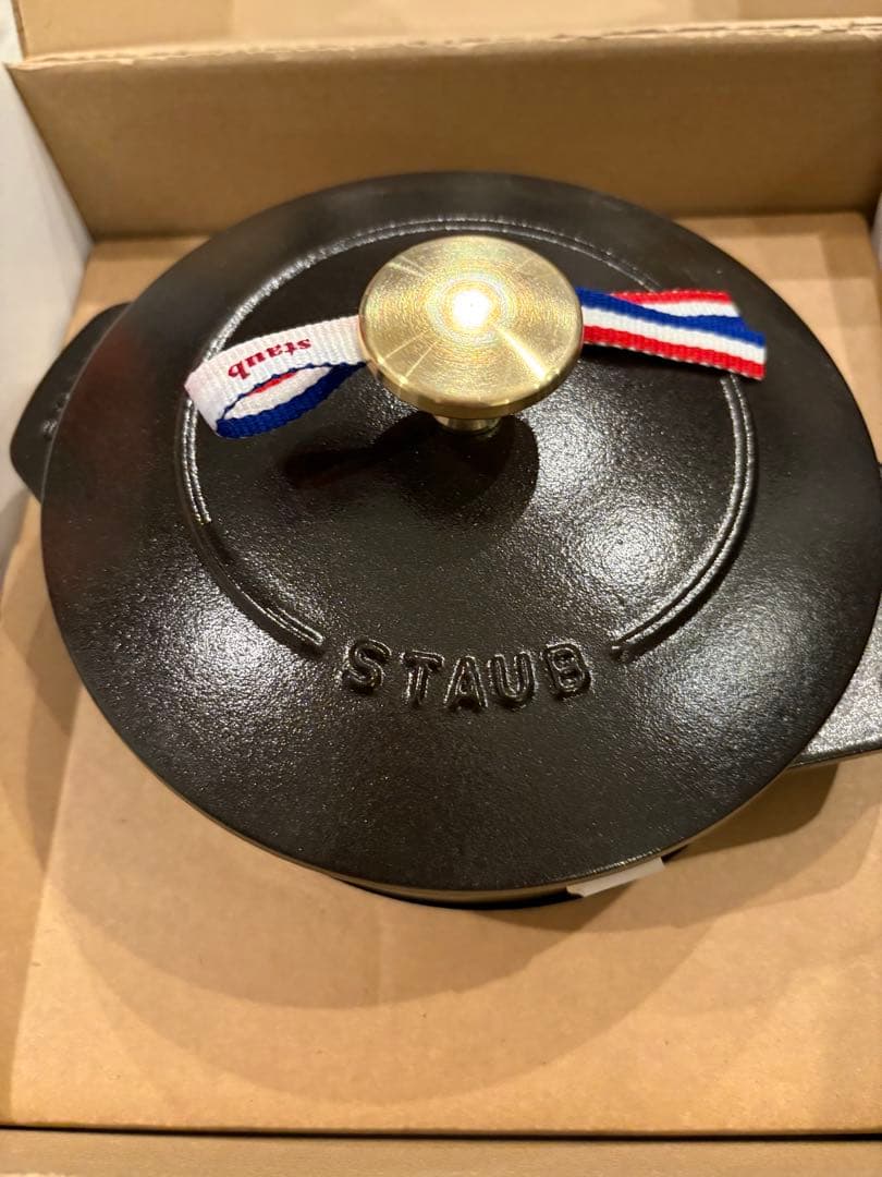【価格更新】STAUB 鋳鉄 両手鍋 小型 黒　16センチ