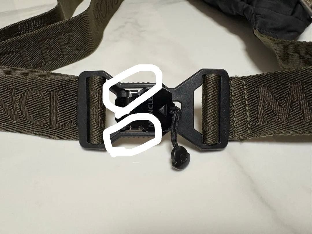 MONCLER ボディバッグ ブラック