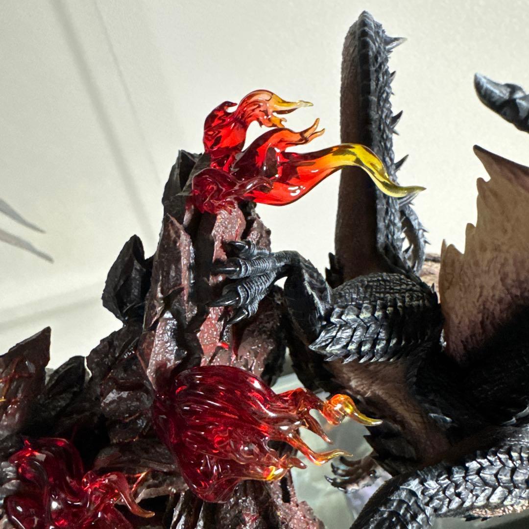 モンハン　ミラボレアス　フィギュア