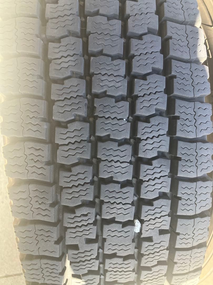 タイヤ・ホイール 215/85R16 M935
