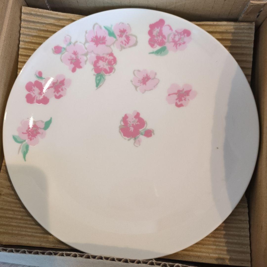 新品！アフタヌーンティー　チェリーブロッサム　プレート２種・マグカップセット