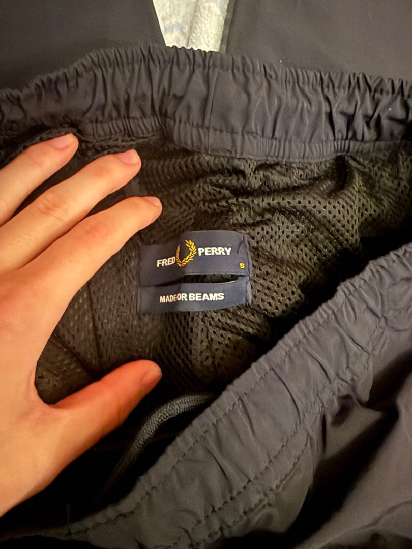 Fred Perry BEAMS 別注　ネイビー シェルパンツ