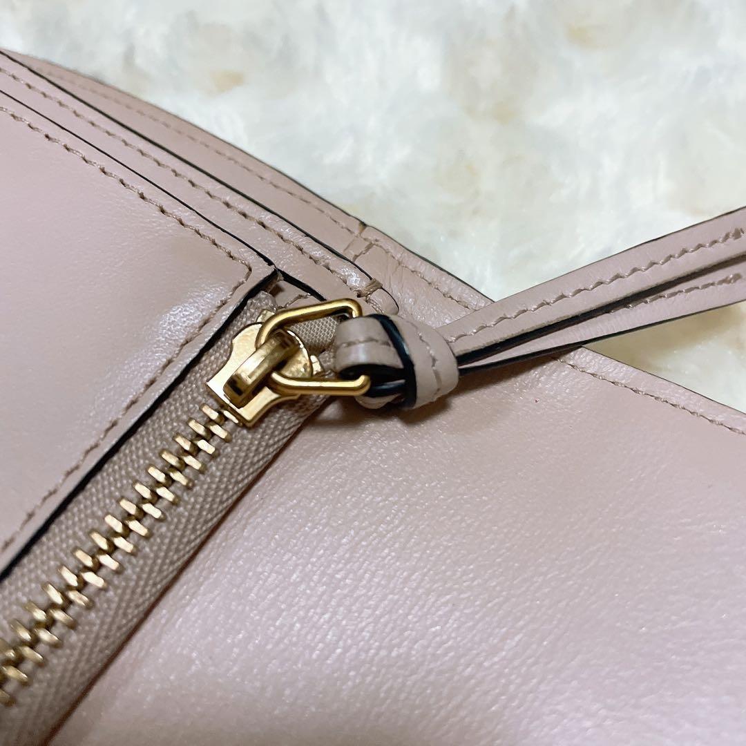 Chloeクロエ 三つ折り 財布 ピンク アルファベット レザー 財布 ブランド