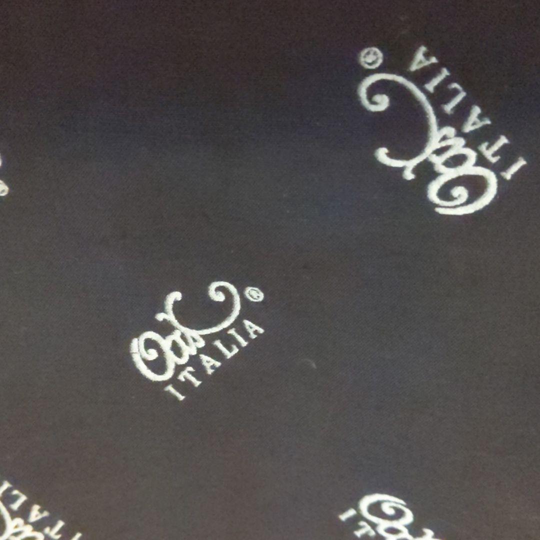 素晴らしい革質のイタリアチェア