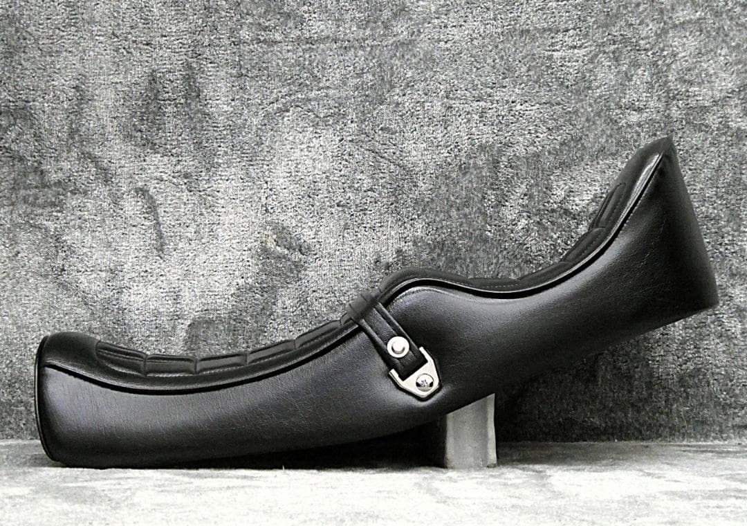 NC36 黒E4柄 カスタムシート /チョビ三CB400four