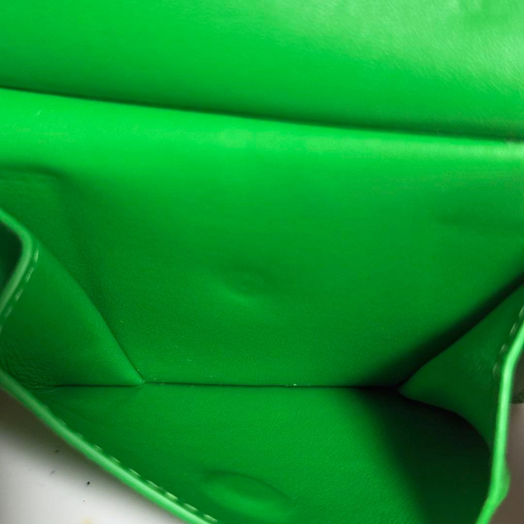 未使用級✨ボッテガヴェネタ　カセットイントレチャート二つ折りウォレット