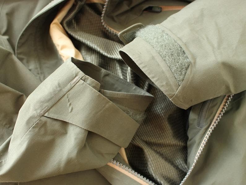 バートン ak サイクリック ゴアテックス スノーボードウェア上下セット XS