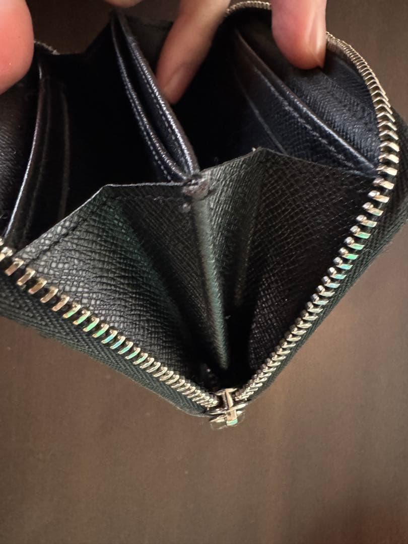 LOUIS VUITON ジッピー・ パース