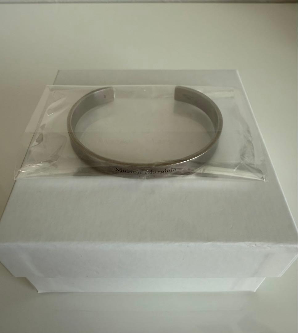 Maison Margiela シルバー ロゴ カフ バングル ブレスレット