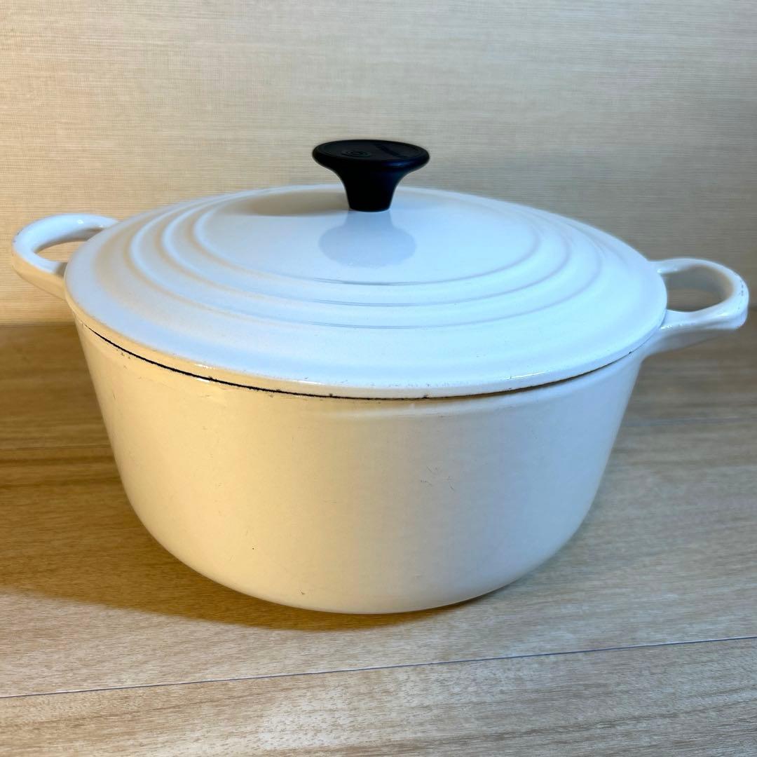 ルクルーゼ　ココットロンド　22cm ホワイト　両手鍋　鍋