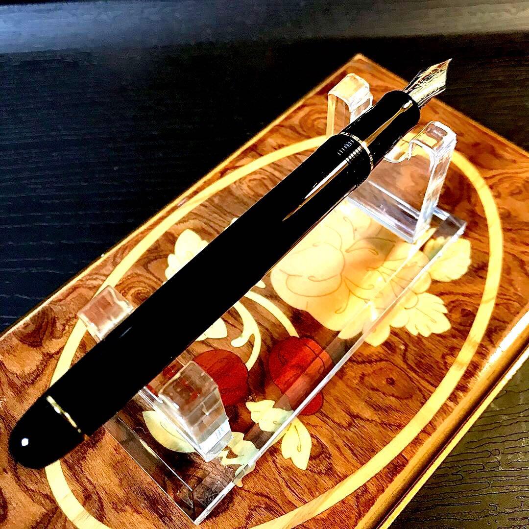 ☆ほぼ新品☆パイロット万年筆の原点☆素晴らしいパイロットカスタム74（ＦＭ)