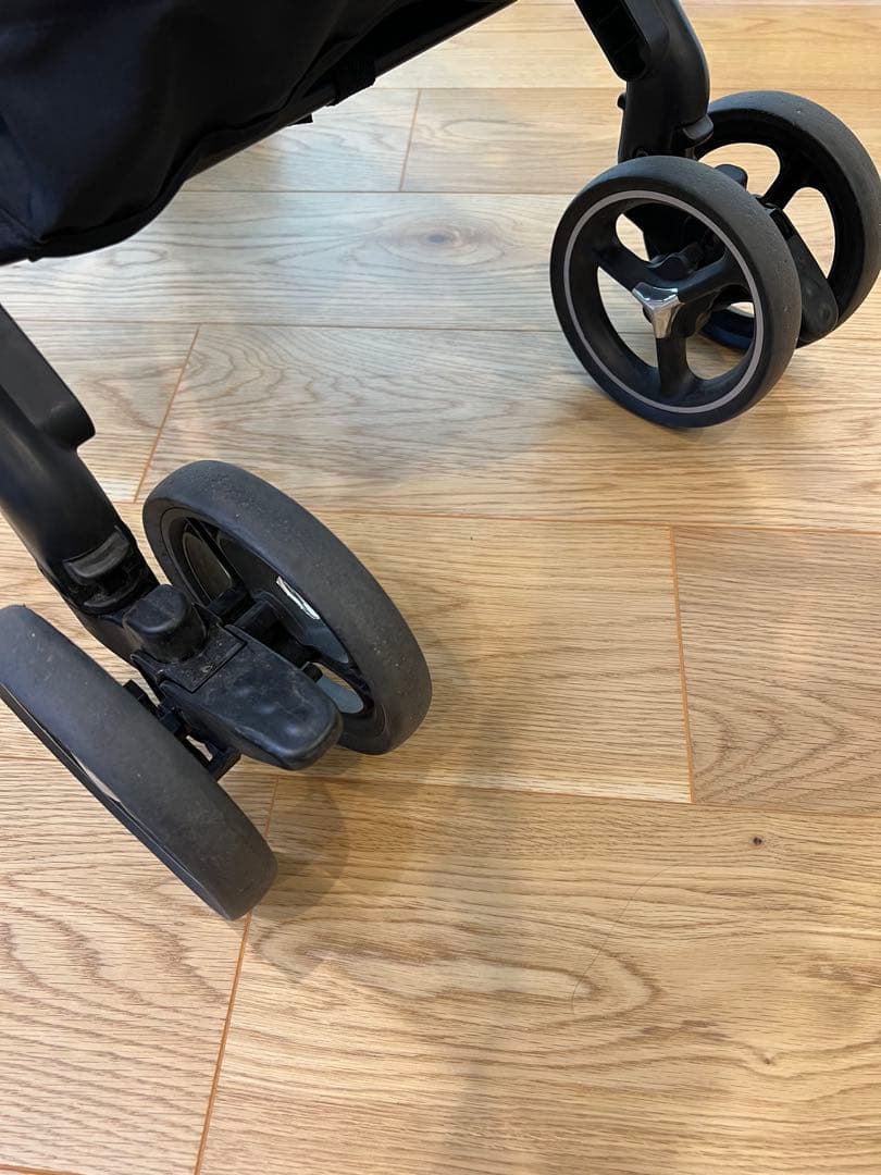 美品Aprica ラクーナビッテクッション A型 両対面 1ヶ月〜 軽量