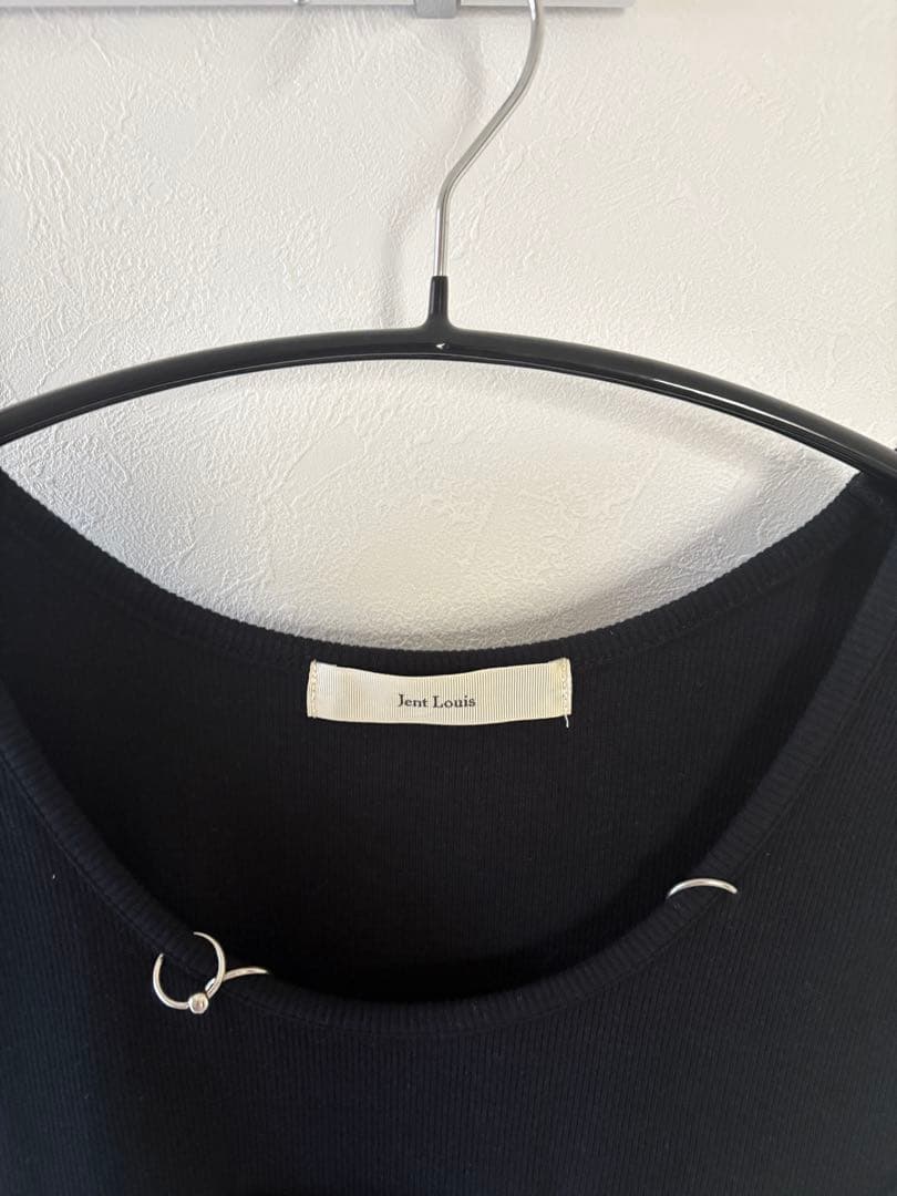 トップス Jent Louis Neck Piercing Tank Top