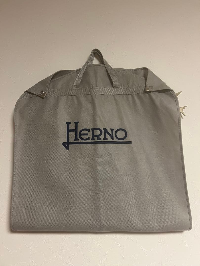 【お値下げ中】HERNO ブラック超軽量ダウンジャケット