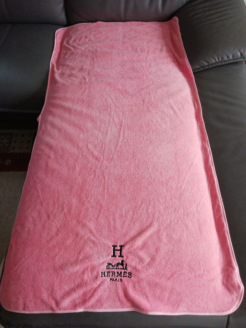 HERMESふわふわ上質素材 ピンクバスタオル（大）美品.
