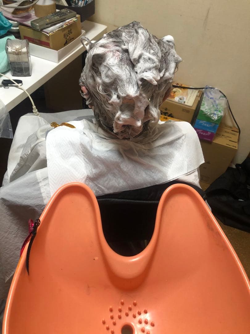 値下げしました中古移動式携帯洗髪台　楽シャン君