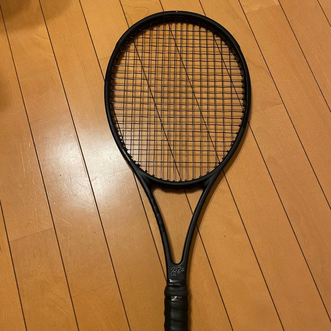 スイス国旗モデル プロスタッフRF97 グリップ3