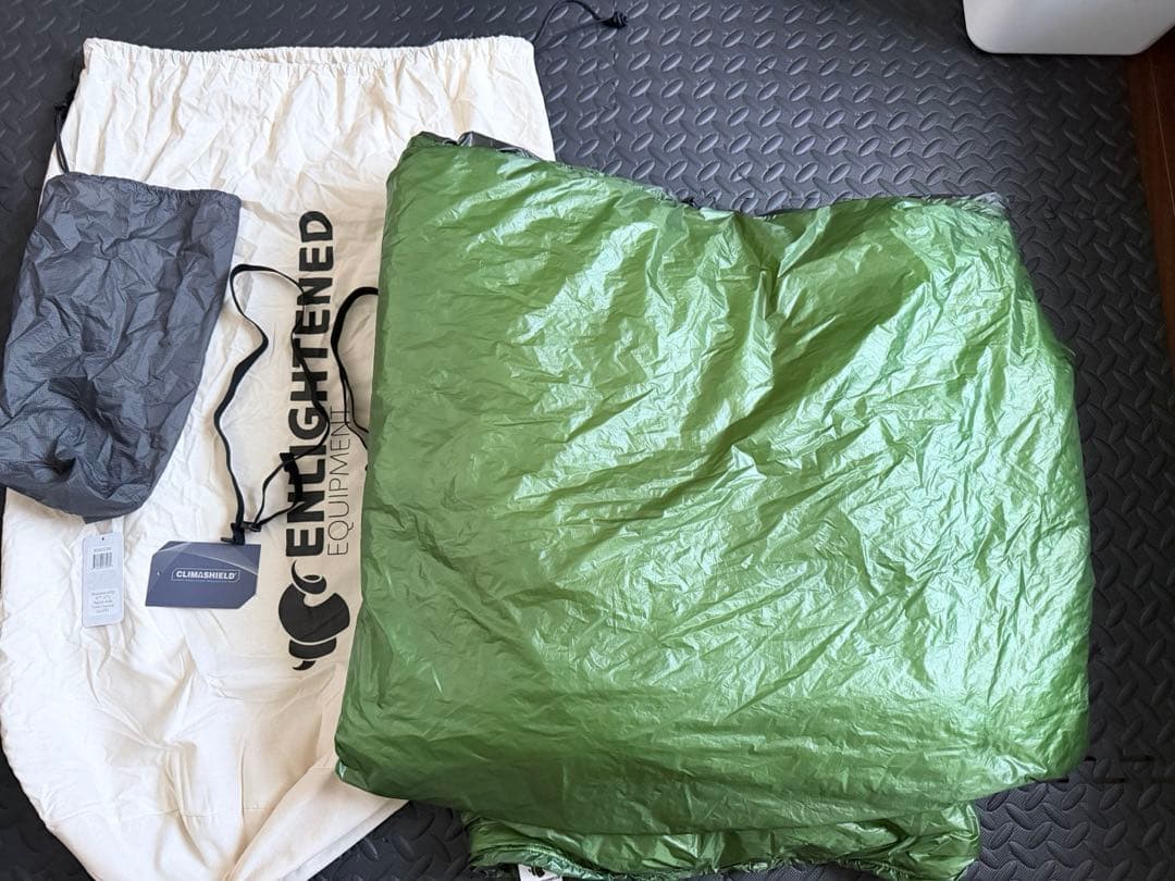 エンライト イクイップメント APEX 50°F (10°C) キルト 化繊