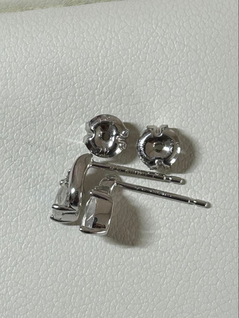 4℃ K18WG ダイヤ　ピアス