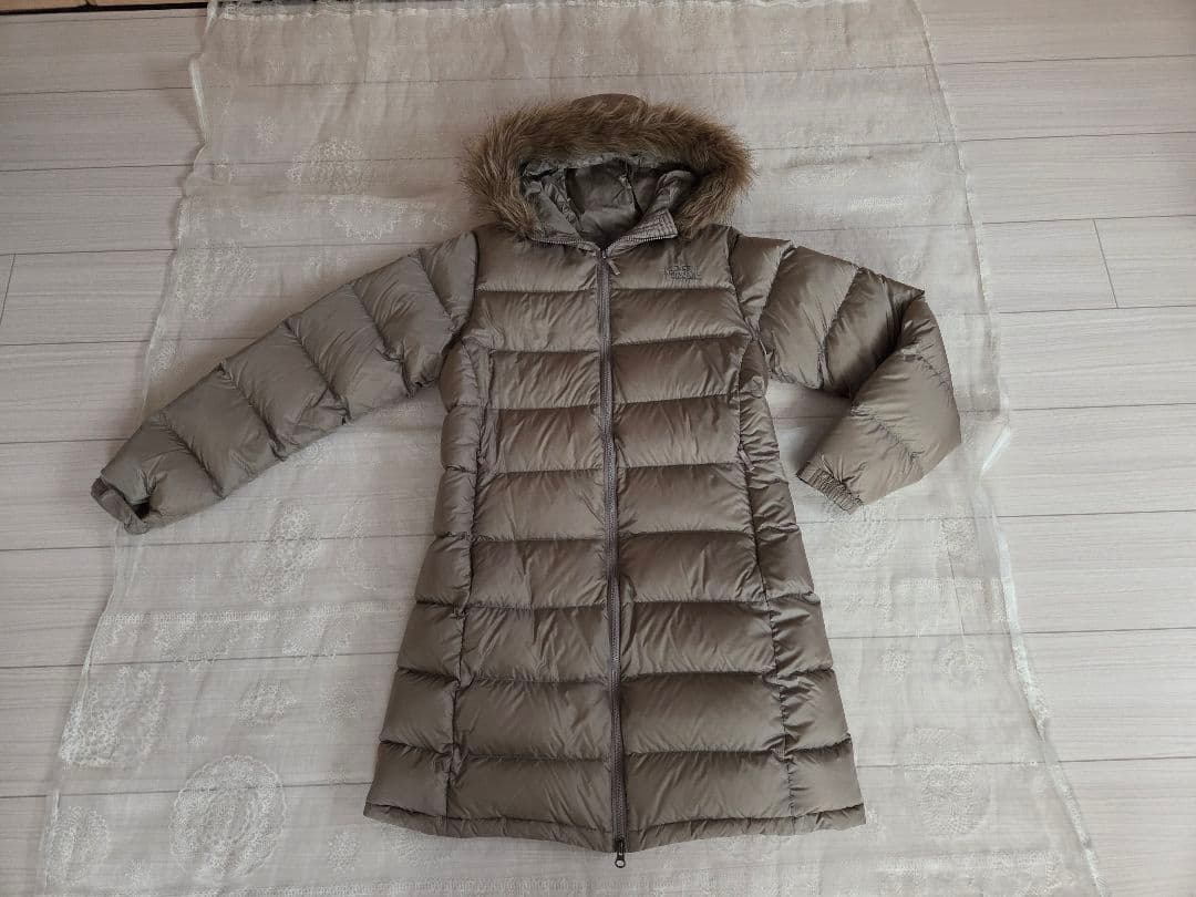 THE NORTHFACE フードファー付きベージュダウンジャケット　82