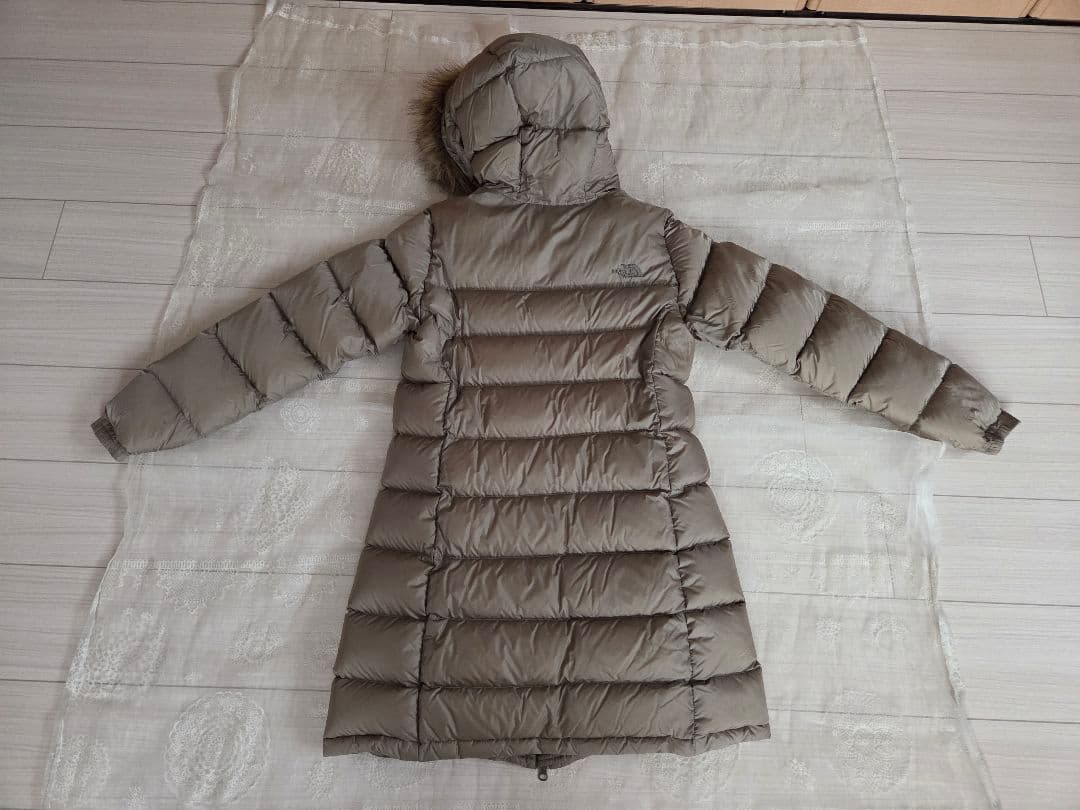THE NORTHFACE フードファー付きベージュダウンジャケット　82