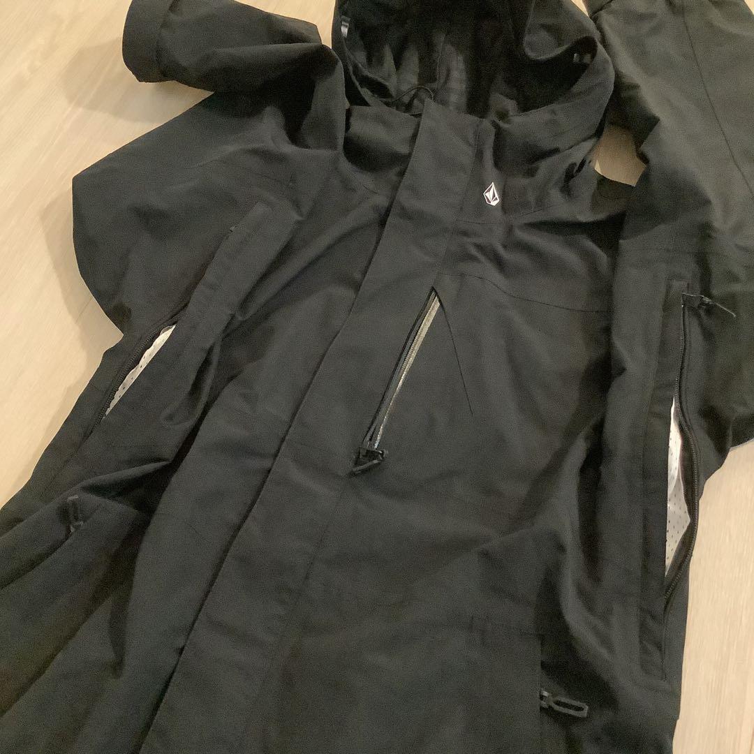 046 22-23 VOLCOM L-GORE-TEX 黒ジャケットMサイズ