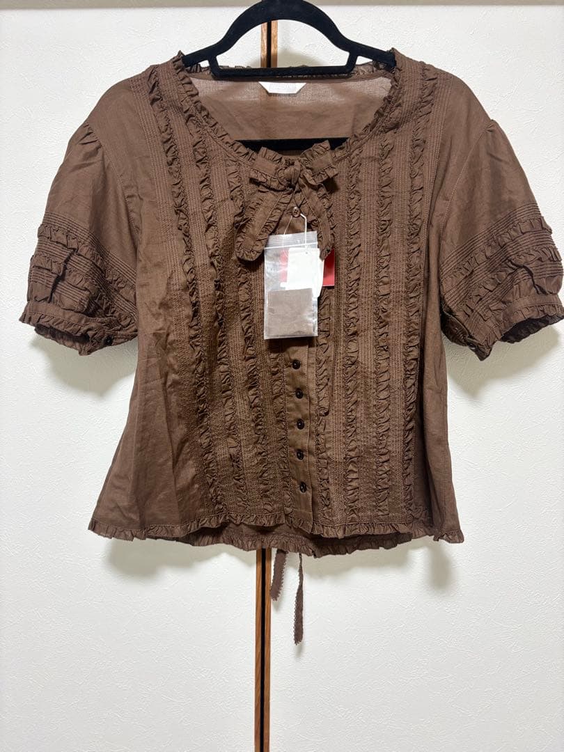 ピンクハウス　ピコフリルたっぷり半袖シャツ