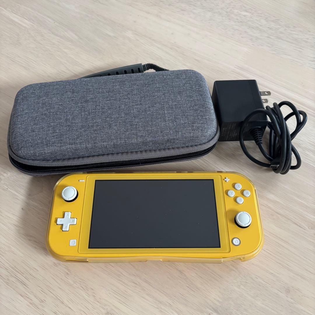 Nintendo Switch Lite イエロー 充電ケーブル付き