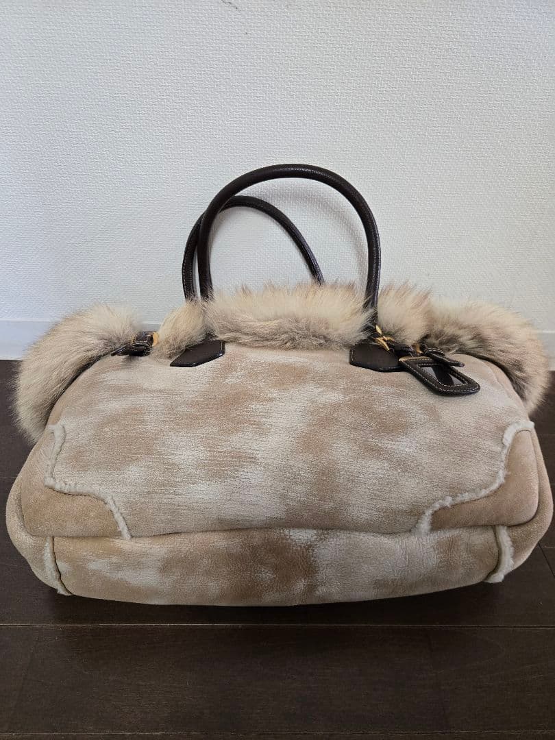 PRADA ファー付きベージュトートバッグ
