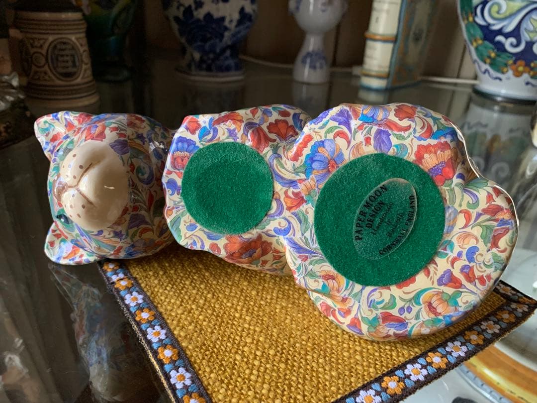 イギリス製デコパージュ　上から貴方を覗き込む可愛い猫ちゃん！