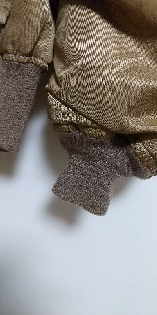 AVIREX MA-1　希少色ゴールド