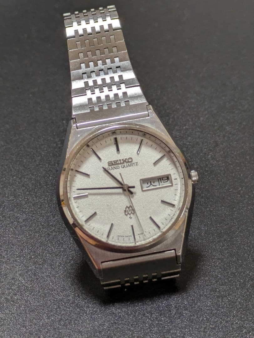 SEIKO GRAND QUARTZ アンティーク腕時計