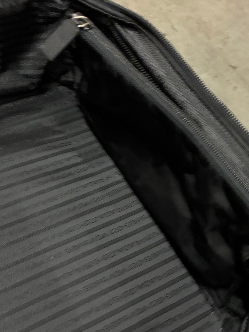 A）プラダ PRADA キャリーケース ブラック系 黒 スーツケース ナイロン
