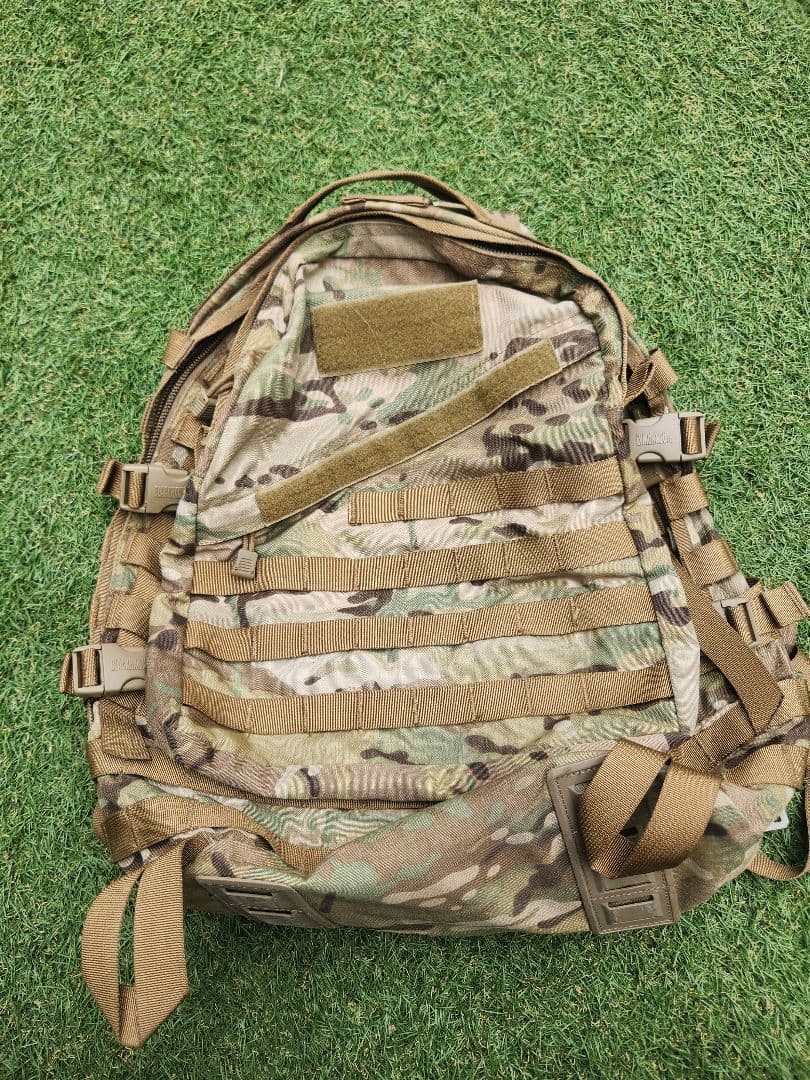 【最終値下げ】ブラックホーク　3day pack