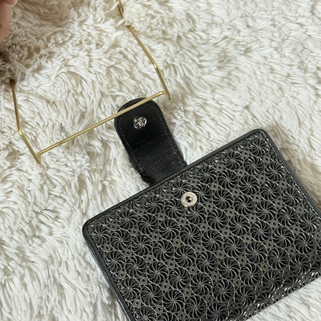 ⭐️新品未使用⭐️　ヒロコハヤシ　GIRASOLE　二つ折り財布　メタリック加工