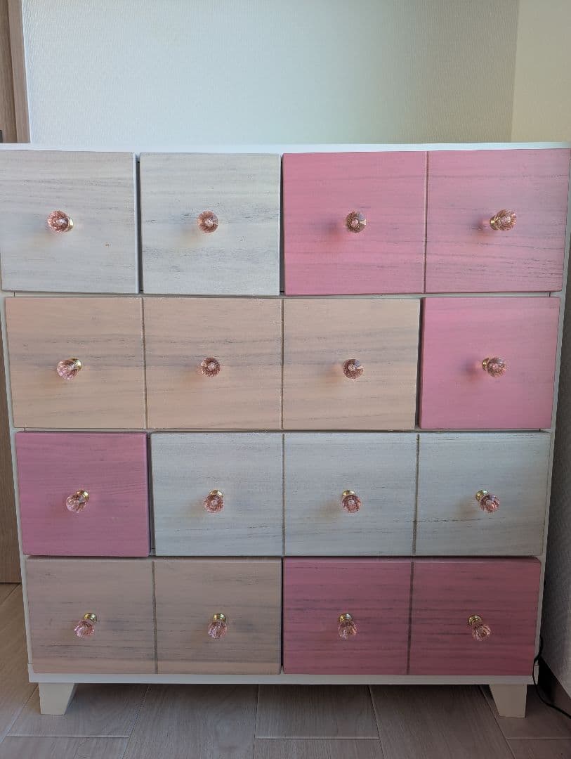 ニトリ　ローチェスト　棚　ピンク