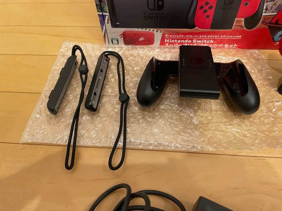 Switch Nintendo Switch本体 レッドJoy-Con