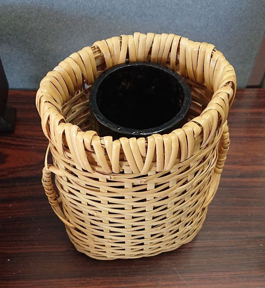 清斉作篭花生け、掛花入れ