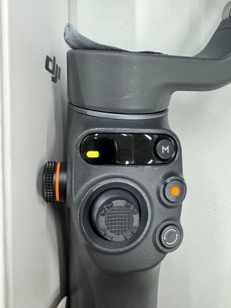 DJI Osmo Mobile 6 スタビライザー