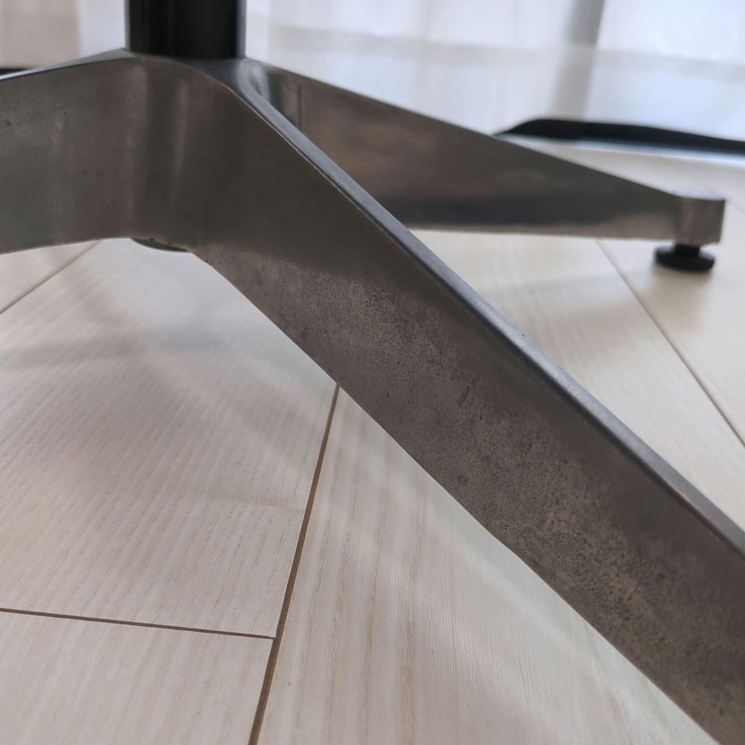 イームズ　ハーマンミラー コントラクトベース 丸テーブル