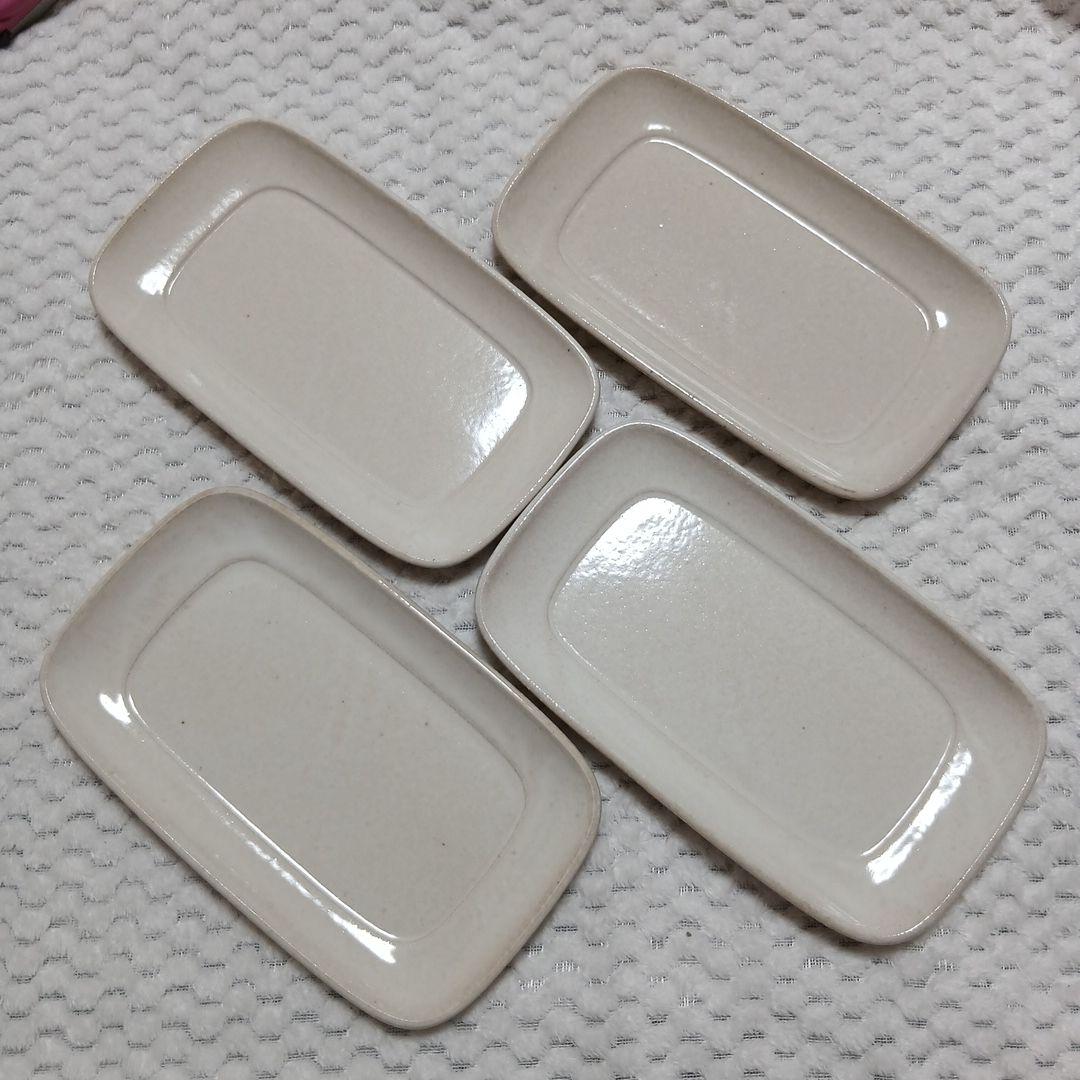 スタジオエム　　studio m'　エッセン 長角皿Ｓ　４枚セット