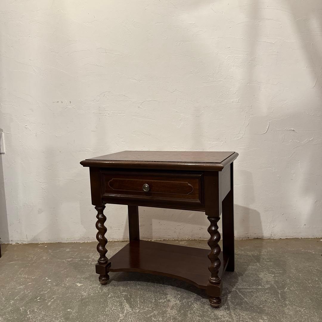 年末年始saleヴィンテージ　木製サイドテーブル　引き出し付き