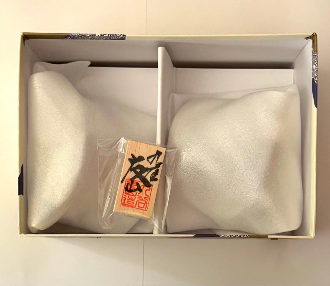 新品☆九谷焼 雛人形 お雛様 友山窯 親王飾り 陶器 屏風付き 台座付き