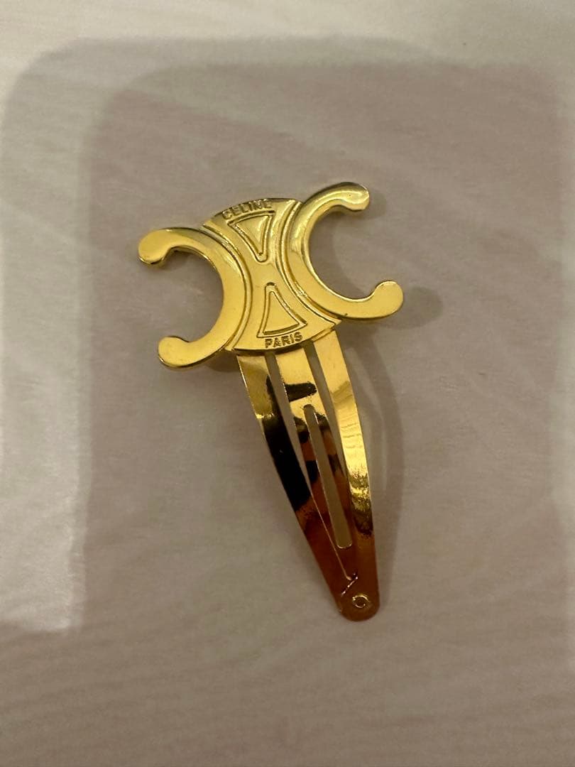 セリーヌピン留め