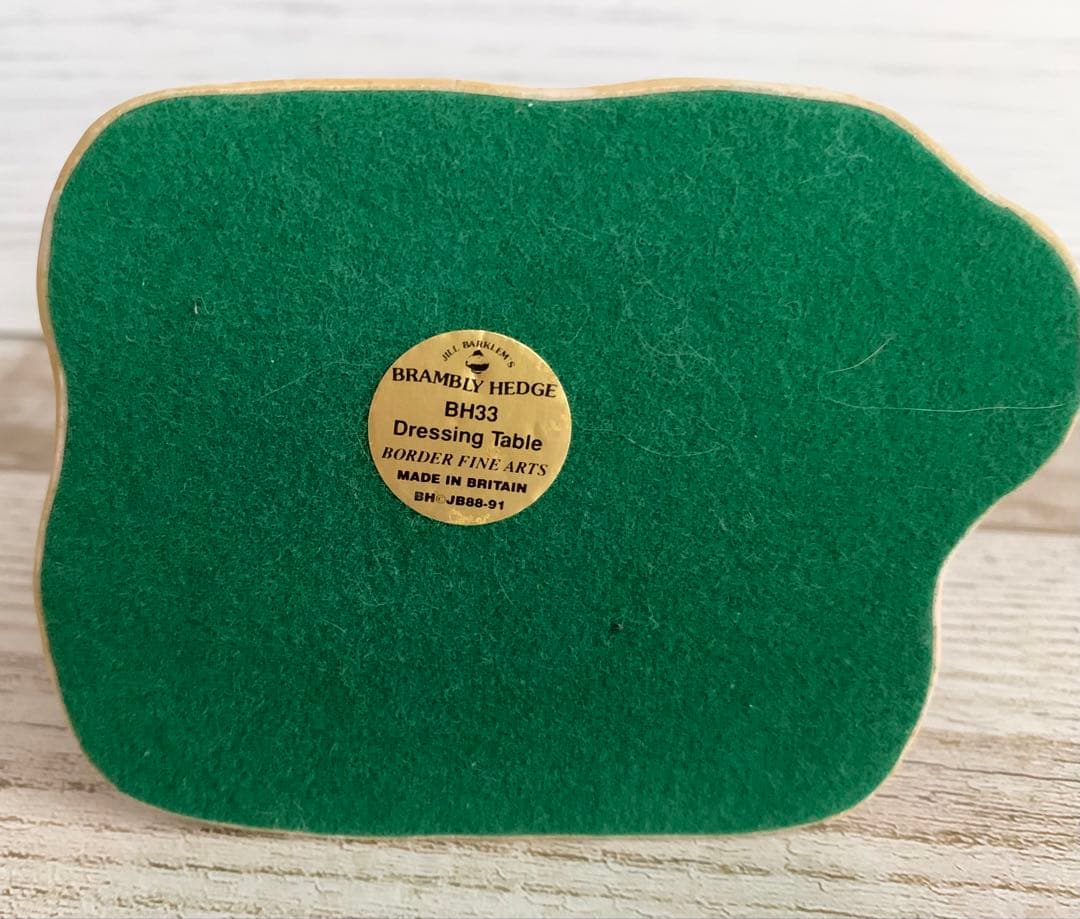 化粧台 ブランブリーヘッジ フィギュリン ボーダーファインアーツ