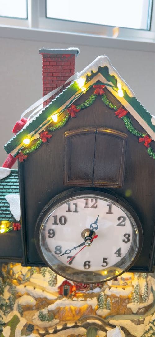 クリスマス装飾カッコウ時計、クリスマスビレッジシーン、LEDライト、音楽、