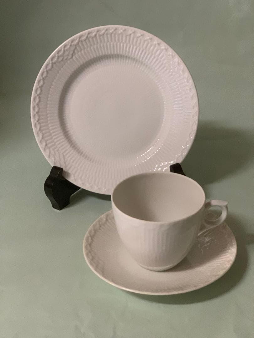 ロイヤルコペンハーゲン　ホワイトフルーテッドハーフレースセット